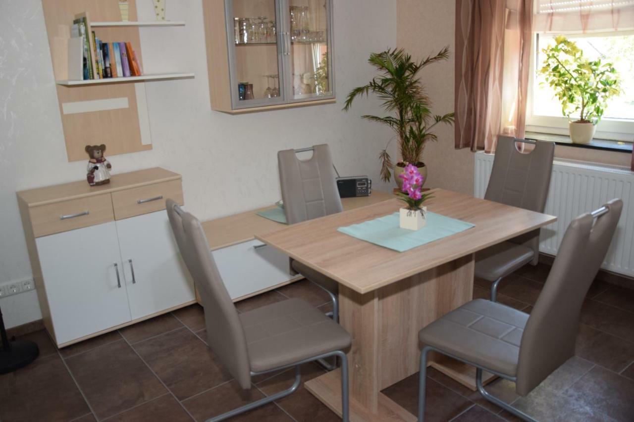 Moderne Und Sehr Gemuetliche Ferienwohnung Wattenbach Exterior foto